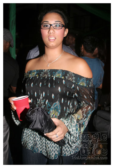 cribs_lost_in_jungle_jun21-013