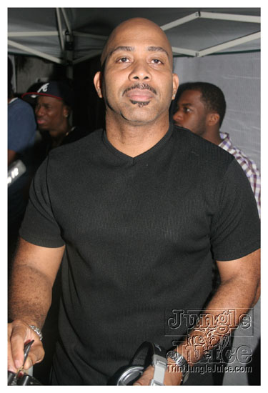 cribs_lost_in_jungle_jun21-031