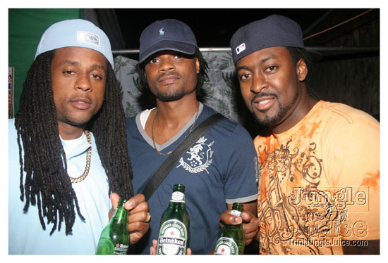 cribs_lost_in_jungle_jun21-046