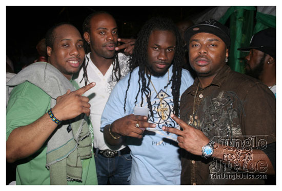 cribs_lost_in_jungle_jun21-057