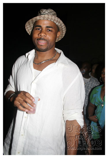 cribs_lost_in_jungle_jun21-061