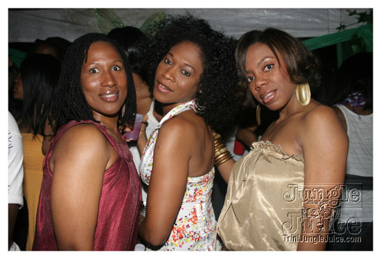 cribs_lost_in_jungle_jun21-068