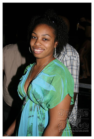 cribs_lost_in_jungle_jun21-120