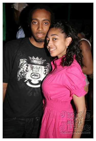 cribs_lost_in_jungle_jun21-132