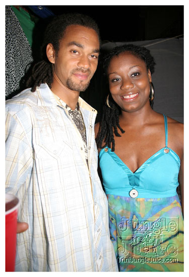 cribs_lost_in_jungle_jun21-153