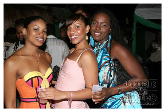 cribs_lost_in_jungle_jun21-165