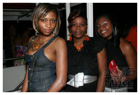 crix_annual_boat_ride_june7-055