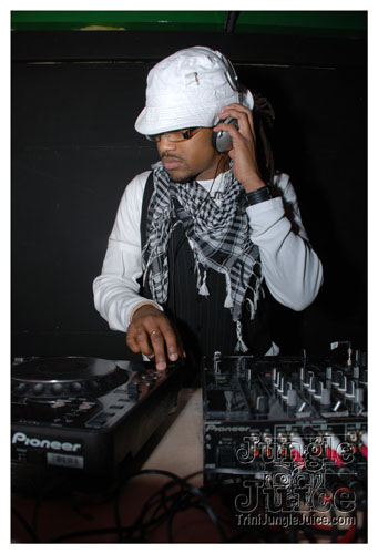 de_warm_up_session_2009-054