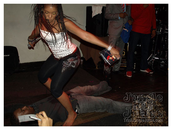 destra_and_friends_live_apr25-077