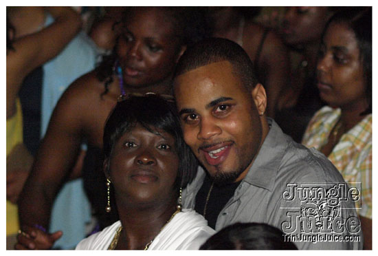 destra_and_friends_live_apr25-100