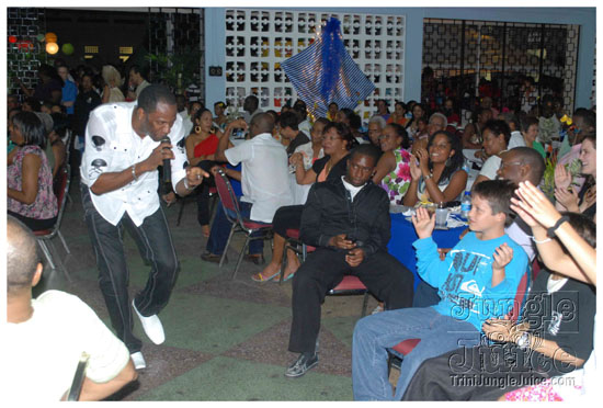 dining_with_the_saints_jun27-042