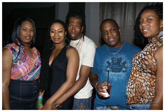 fayann_lyons_live_may24-031