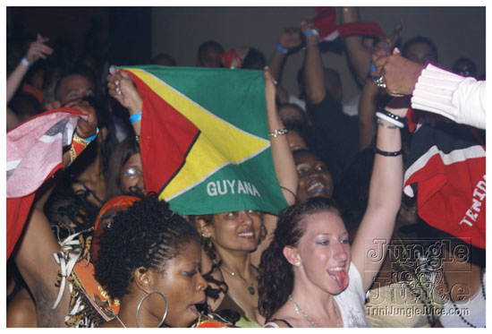 fayann_lyons_live_may24-054