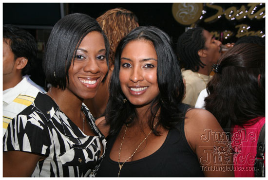 friends_feat_benjai_jun6-005