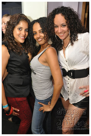 friends_miami_carnival_2009-013
