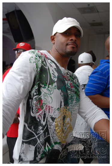 friends_miami_carnival_2009-036