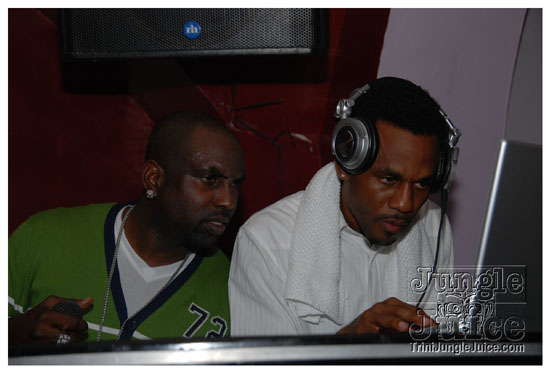 friends_miami_carnival_2009-058