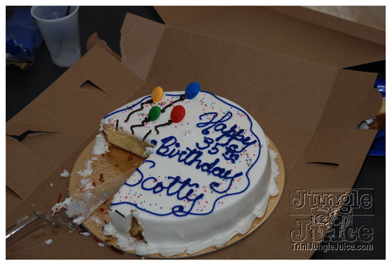 friends_miami_carnival_2009-082