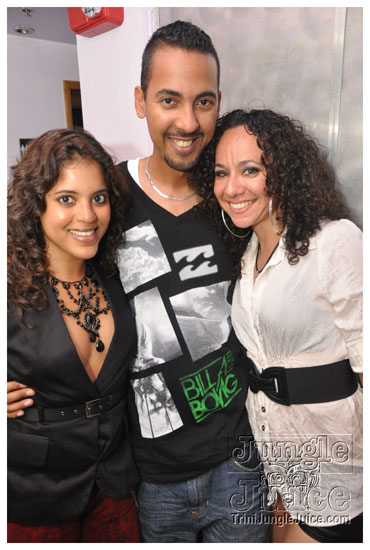 friends_miami_carnival_2009-090