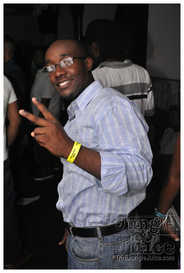 friends_miami_carnival_2009-094