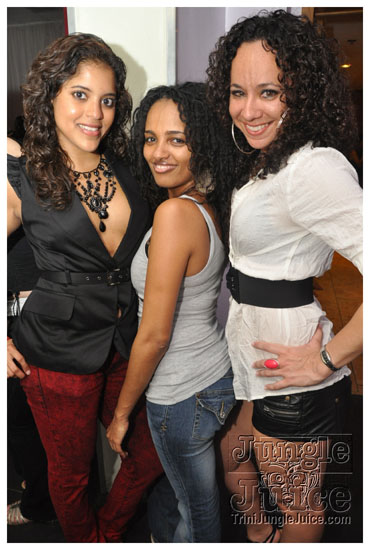 friends_miami_carnival_2009-100