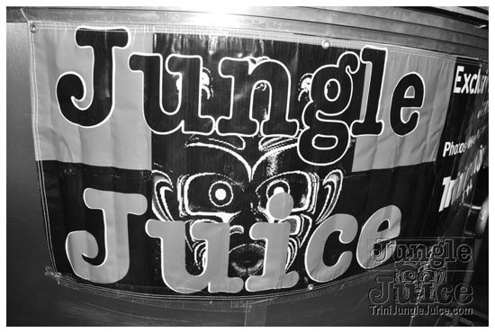 friends_miami_carnival_2009-104