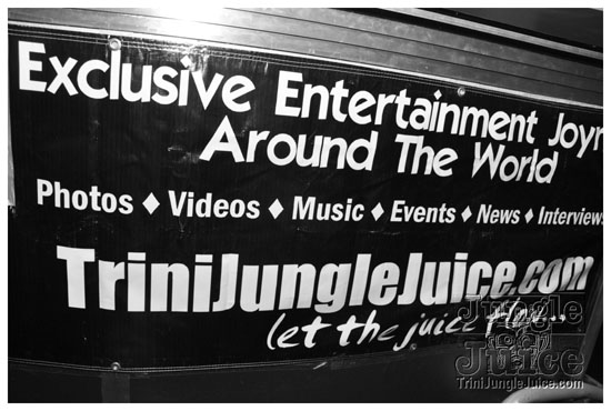 friends_miami_carnival_2009-107