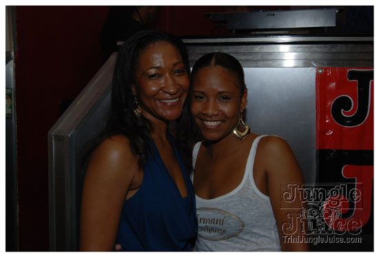 friends_miami_carnival_2009-110