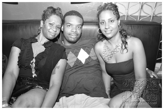 friends_miami_carnival_2009-111