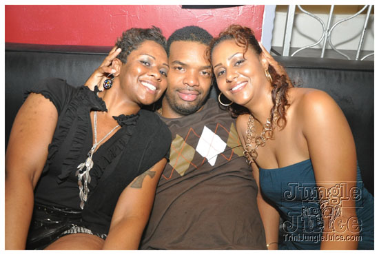 friends_miami_carnival_2009-112