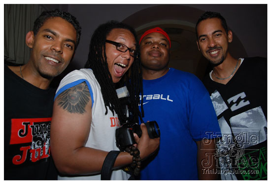 friends_miami_carnival_2009-117