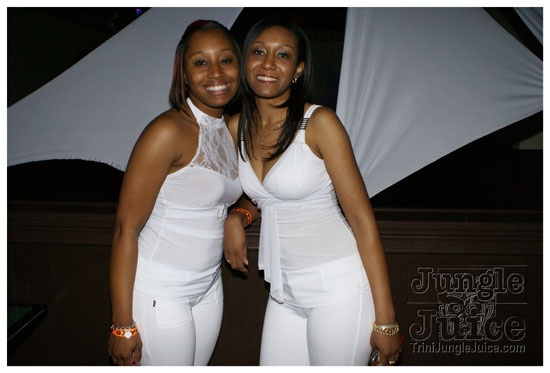 glow_2kwine_may22-009