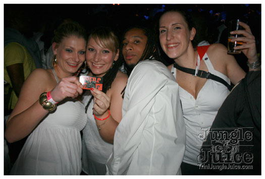 glow_amsterdam_dec12-002