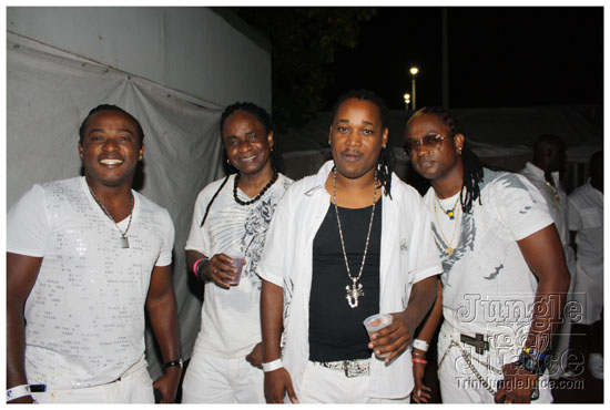 glow_barbados_july30-067