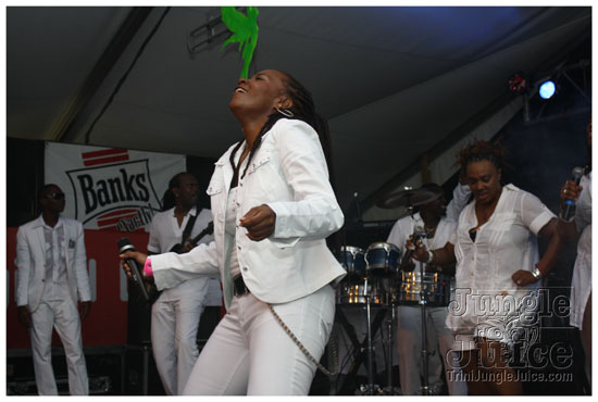 glow_barbados_july30-103