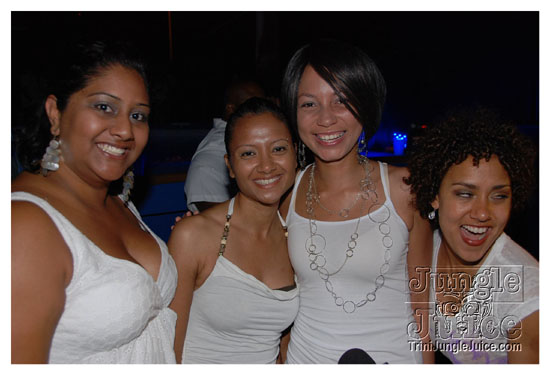 glow_barbados_july30-125