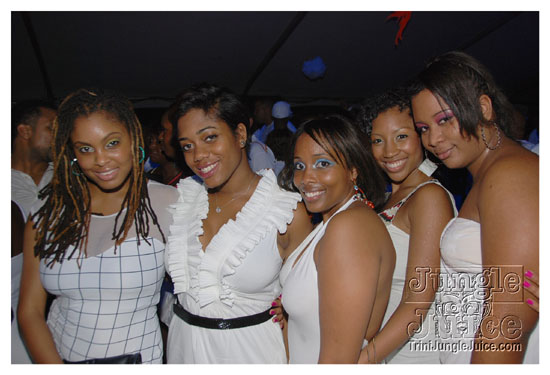 glow_barbados_july30-140