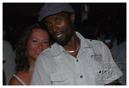 glow_barbados_july30-166