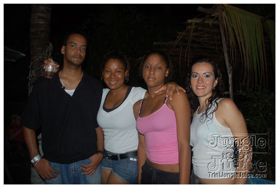 grenada_night_mas_2009-004
