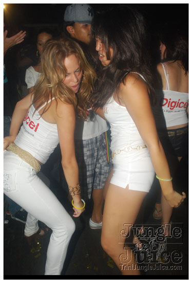 harts_launch_2010-257