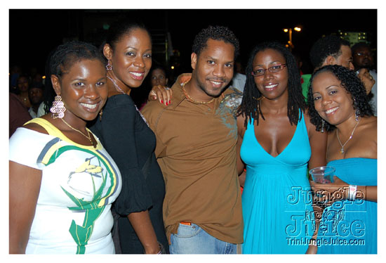 i_am_legend_2_may30-019