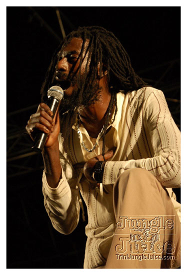 i_am_legend_2_may30-056