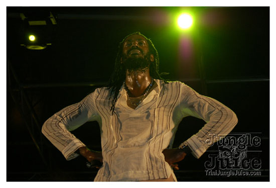 i_am_legend_2_may30-069