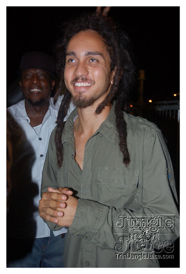 i_am_legend_2_may30-124