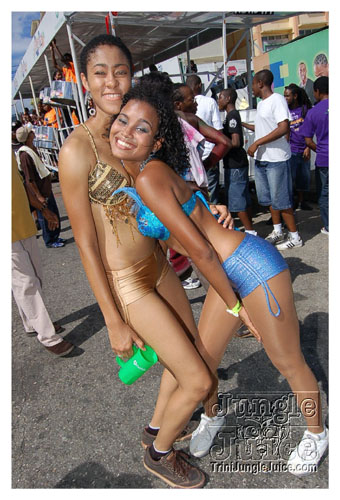 island_people_mon_mas_2009-033