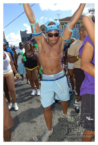 island_people_mon_mas_2009-042