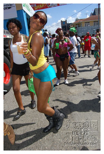 island_people_mon_mas_2009-045