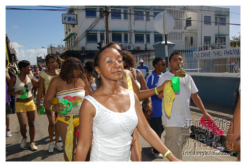 island_people_mon_mas_2009-055