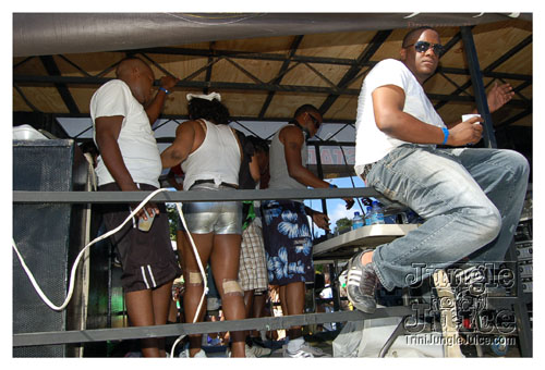 island_people_mon_mas_2009-069