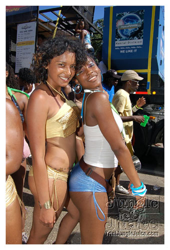 island_people_mon_mas_2009-075